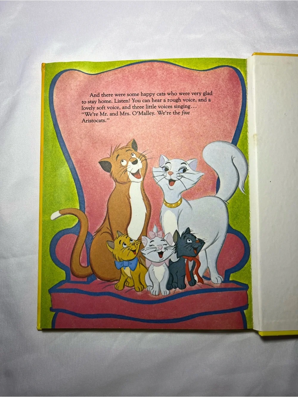 Vtg Disney Adventureland HC Book 1989 Robin Hood Sword in the Stone Aristocats